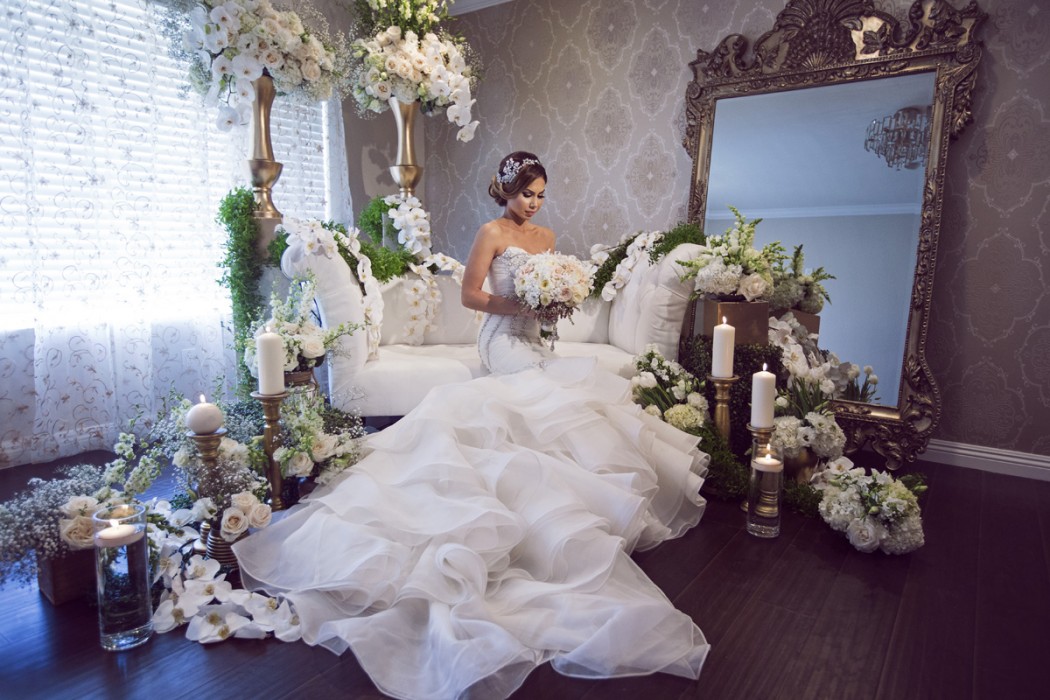 Un mariage splendide, avec un plan de table qui revient souvent, en rose, fuschia et violet 1